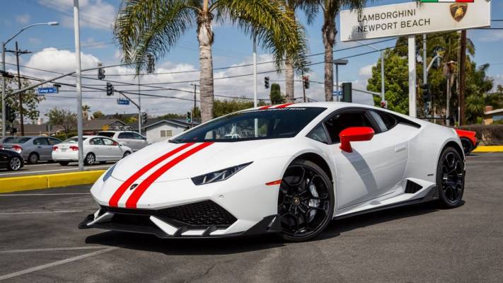 Red And White Lamborghini Huracan
